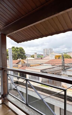 Casa à venda com 350m², 4 quartos e 4 vagas Casa à venda com 350m², 4 quartos e 4 vagasVaranda Suíte 1