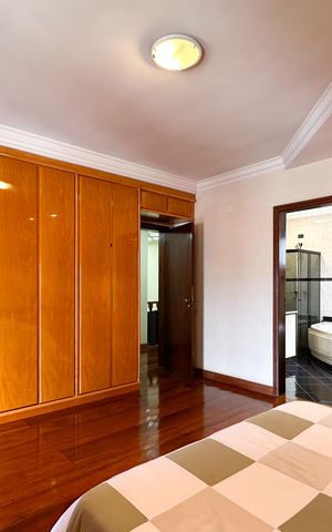 Casa à venda com 350m², 4 quartos e 4 vagas Casa à venda com 350m², 4 quartos e 4 vagasSuíte 2
