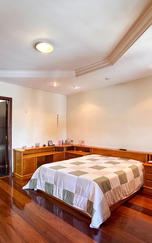 Casa à venda com 350m², 4 quartos e 4 vagas Casa à venda com 350m², 4 quartos e 4 vagasSuíte 2