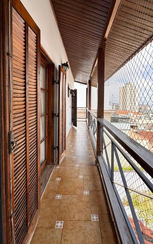 Casa à venda com 350m², 4 quartos e 4 vagas Casa à venda com 350m², 4 quartos e 4 vagasSacada da Suíte 3 e Quarto