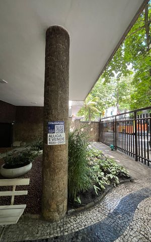 Apartamento à venda com 117m², 3 quartos e sem vaga Apartamento à venda com 117m², 3 quartos e sem vagaPlaca