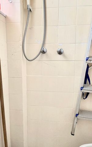 Apartamento à venda com 117m², 3 quartos e sem vaga Apartamento à venda com 117m², 3 quartos e sem vagaBanheiro de serviço