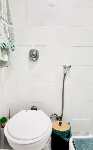 Apartamento à venda com 117m², 3 quartos e sem vaga Apartamento à venda com 117m², 3 quartos e sem vagaBanheiro social