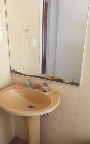Apartamento para alugar com 450m², 5 quartos e 2 vagas Apartamento para alugar com 450m², 5 quartos e 2 vagasBanheiro da Suíte 1 e 2