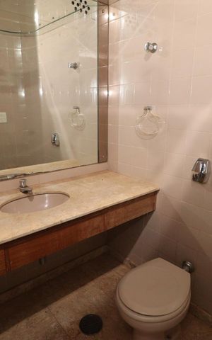 Apartamento para alugar com 450m², 5 quartos e 2 vagas Apartamento para alugar com 450m², 5 quartos e 2 vagasLavabo