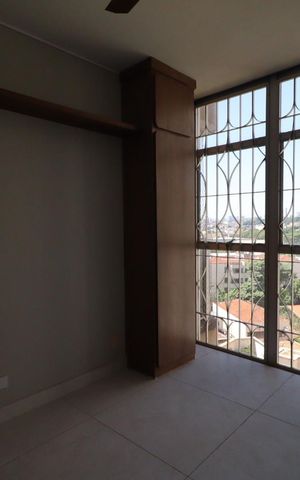 Apartamento para alugar com 450m², 5 quartos e 2 vagas Apartamento para alugar com 450m², 5 quartos e 2 vagasEscritório