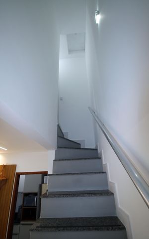 Casa à venda com 64m², 2 quartos e 2 vagasSala