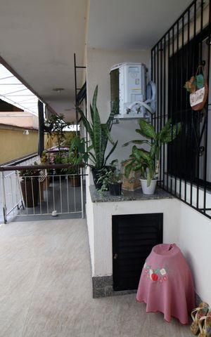 Casa à venda com 64m², 2 quartos e 2 vagasVaranda da sala