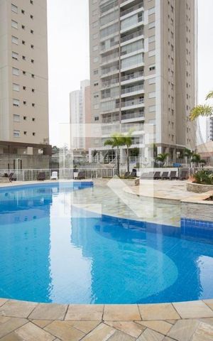 Apartamento à venda com 104m², 3 quartos e 2 vagas Apartamento à venda com 104m², 3 quartos e 2 vagasÁrea comum - Piscina