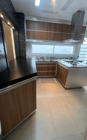 Casa para alugar com 400m², 3 quartos e 3 vagas