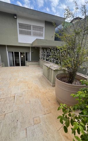 Casa para alugar com 400m², 3 quartos e 3 vagas