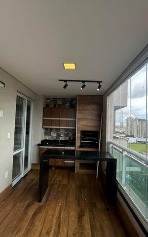 Apartamento para alugar com 130m², 3 quartos e 2 vagas