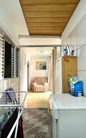 Casa à venda com 160m², 3 quartos e 3 vagas Casa à venda com 160m², 3 quartos e 3 vagasÁrea de Serviço