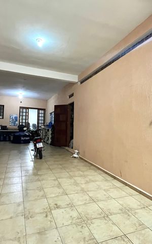 Casa à venda com 160m², 3 quartos e 3 vagas Casa à venda com 160m², 3 quartos e 3 vagasGaragem
