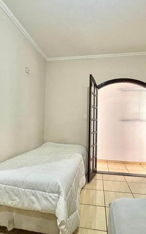 Casa à venda com 160m², 3 quartos e 3 vagas Casa à venda com 160m², 3 quartos e 3 vagasSuite 3