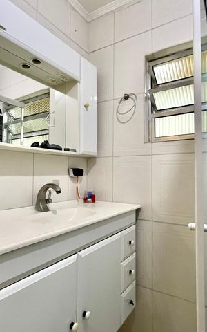 Casa à venda com 160m², 3 quartos e 3 vagas Casa à venda com 160m², 3 quartos e 3 vagasBanheiro da Suíte 1