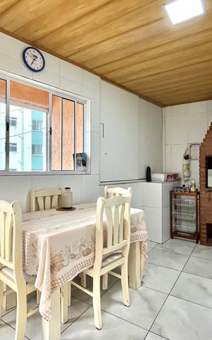 Casa à venda com 160m², 3 quartos e 3 vagas Casa à venda com 160m², 3 quartos e 3 vagasCozinha
