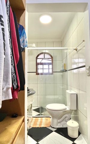 Casa à venda com 160m², 3 quartos e 3 vagas Casa à venda com 160m², 3 quartos e 3 vagasCloset da Suíte 3