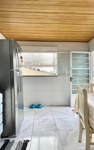 Casa à venda com 160m², 3 quartos e 3 vagas Casa à venda com 160m², 3 quartos e 3 vagasCozinha