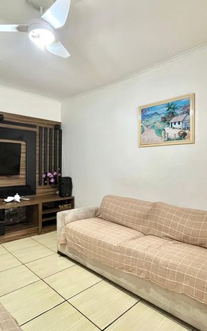 Casa à venda com 160m², 3 quartos e 3 vagas Casa à venda com 160m², 3 quartos e 3 vagasSala