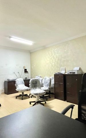 Casa à venda com 160m², 3 quartos e 3 vagas Casa à venda com 160m², 3 quartos e 3 vagasSalão