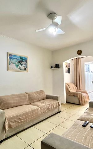 Casa à venda com 160m², 3 quartos e 3 vagas Casa à venda com 160m², 3 quartos e 3 vagasSala