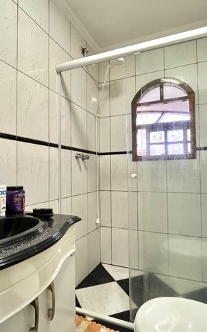 Casa à venda com 160m², 3 quartos e 3 vagas Casa à venda com 160m², 3 quartos e 3 vagasBanheiro da Suíte 3