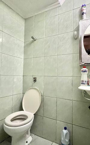 Casa à venda com 160m², 3 quartos e 3 vagas Casa à venda com 160m², 3 quartos e 3 vagasLavabo
