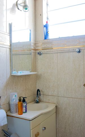 Casa à venda com 342m², 6 quartos e 3 vagas Casa à venda com 342m², 6 quartos e 3 vagasBanheiro Suíte 2 (Casa 1)