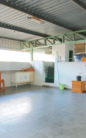 Casa à venda com 342m², 6 quartos e 3 vagas Casa à venda com 342m², 6 quartos e 3 vagasÁrea de Serviço 2 (Casa 1)