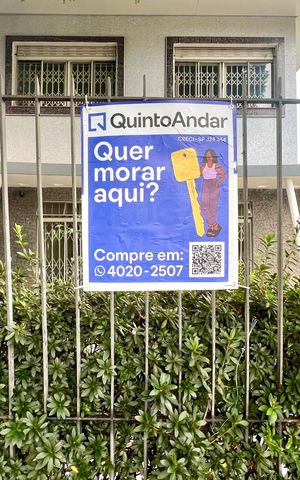Casa à venda com 220m², 4 quartos e 2 vagas Casa à venda com 220m², 4 quartos e 2 vagasPlaca