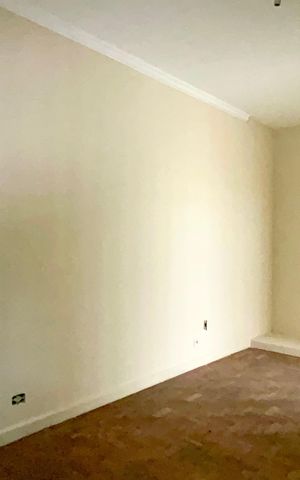 Casa à venda com 220m², 4 quartos e 2 vagas Casa à venda com 220m², 4 quartos e 2 vagasQuarto 3