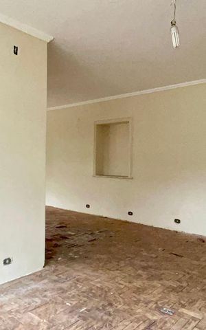 Casa à venda com 220m², 4 quartos e 2 vagas Casa à venda com 220m², 4 quartos e 2 vagasSala de Jantar
