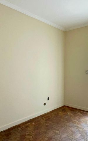 Casa à venda com 220m², 4 quartos e 2 vagas Casa à venda com 220m², 4 quartos e 2 vagasQuarto 2