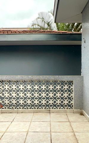 Casa à venda com 220m², 4 quartos e 2 vagas Casa à venda com 220m², 4 quartos e 2 vagasVaranda do Quarto