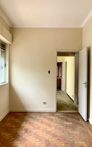 Casa à venda com 220m², 4 quartos e 2 vagas Casa à venda com 220m², 4 quartos e 2 vagasQuarto 1