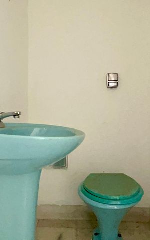 Casa à venda com 220m², 4 quartos e 2 vagas Casa à venda com 220m², 4 quartos e 2 vagasLavabo
