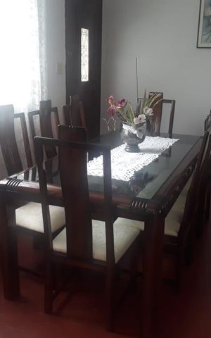 Casa à venda com 220m², 3 quartos e 3 vagasSala