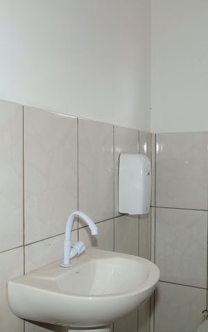Casa à venda com 273m², 4 quartos e 2 vagasBanheiro 3