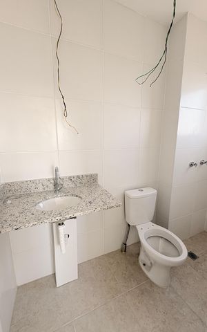 Apartamento à venda com 69m², 2 quartos e 2 vagasBanheiro da Suíte