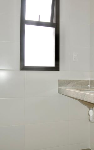 Apartamento à venda com 94m², 3 quartos e 2 vagas Apartamento à venda com 94m², 3 quartos e 2 vagasBanheiro da Suíte - Pia