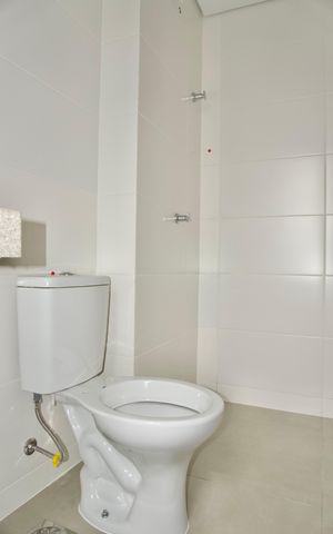 Apartamento à venda com 94m², 3 quartos e 2 vagas Apartamento à venda com 94m², 3 quartos e 2 vagasBanheiro da Suíte - Vaso