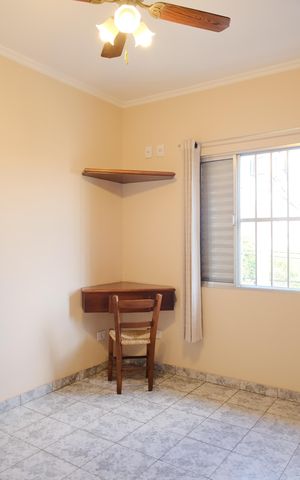 Casa à venda com 205m², 3 quartos e 4 vagasQuarto 2