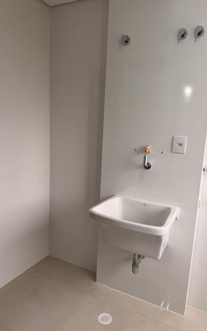 Apartamento à venda com 115m², 3 quartos e 2 vagas Apartamento à venda com 115m², 3 quartos e 2 vagasÁrea de serviço
