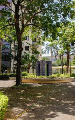 Apartamento à venda com 135m², 3 quartos e 3 vagas Apartamento à venda com 135m², 3 quartos e 3 vagasÁREA COMUM - PAISAGISMO
