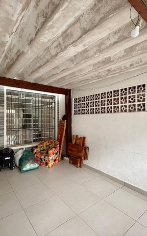 Casa à venda com 101m², 2 quartos e 1 vaga Casa à venda com 101m², 2 quartos e 1 vagaGaragem