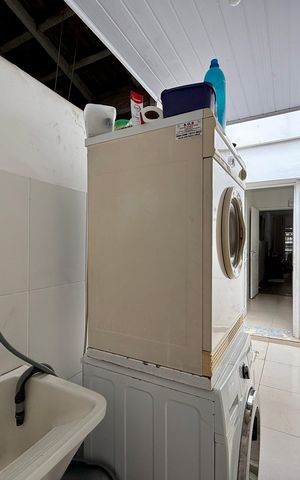 Casa à venda com 101m², 2 quartos e 1 vaga Casa à venda com 101m², 2 quartos e 1 vagaÁrea de Serviço