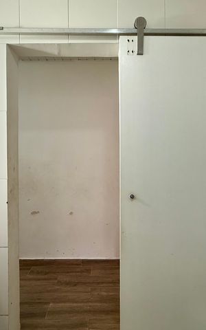 Casa à venda com 101m², 2 quartos e 1 vaga Casa à venda com 101m², 2 quartos e 1 vagaBanheiro