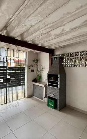 Casa à venda com 101m², 2 quartos e 1 vaga Casa à venda com 101m², 2 quartos e 1 vagaGaragem