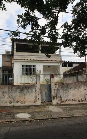 Casa à venda com 360m², 3 quartos e 3 vagasFachada